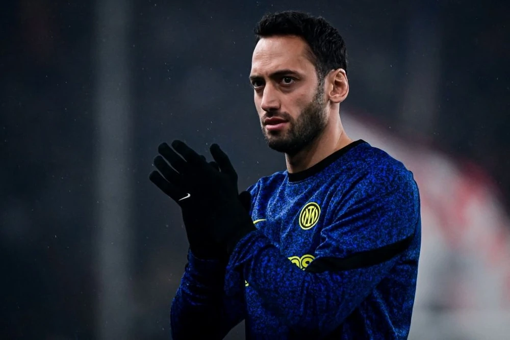 Thay thế Calhanoglu trong đội tuyển Thổ Nhĩ Kỳ