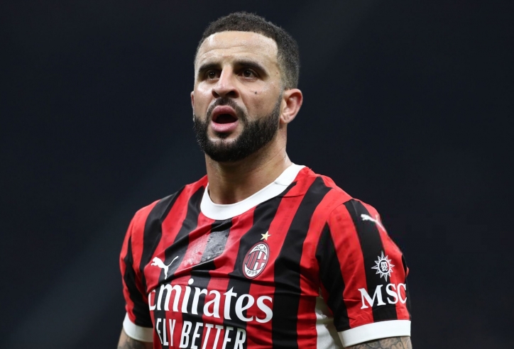 Kyle Walker trở lại giúp AC Milan chuẩn bị cho trận chiến với Lazio